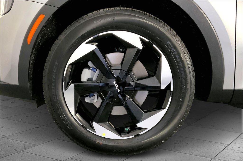 new 2025 Kia Sorento Hybrid car, priced at $41,221