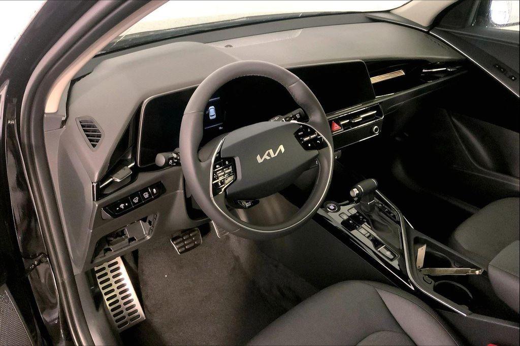 new 2025 Kia Niro car, priced at $35,487