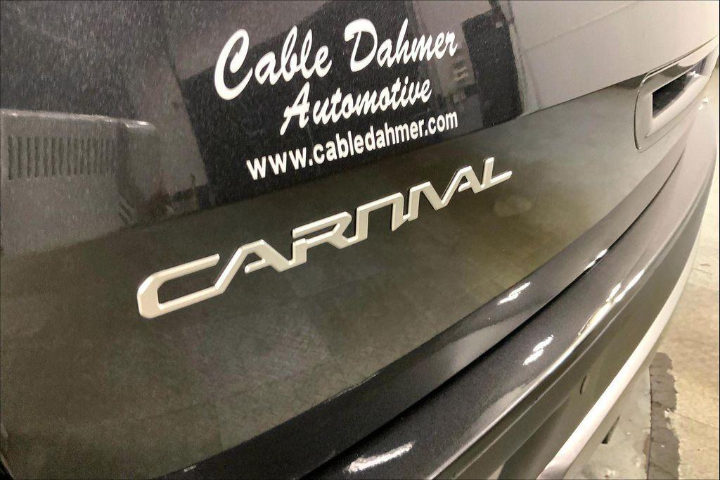 used 2024 Kia Carnival car, priced at $41,300