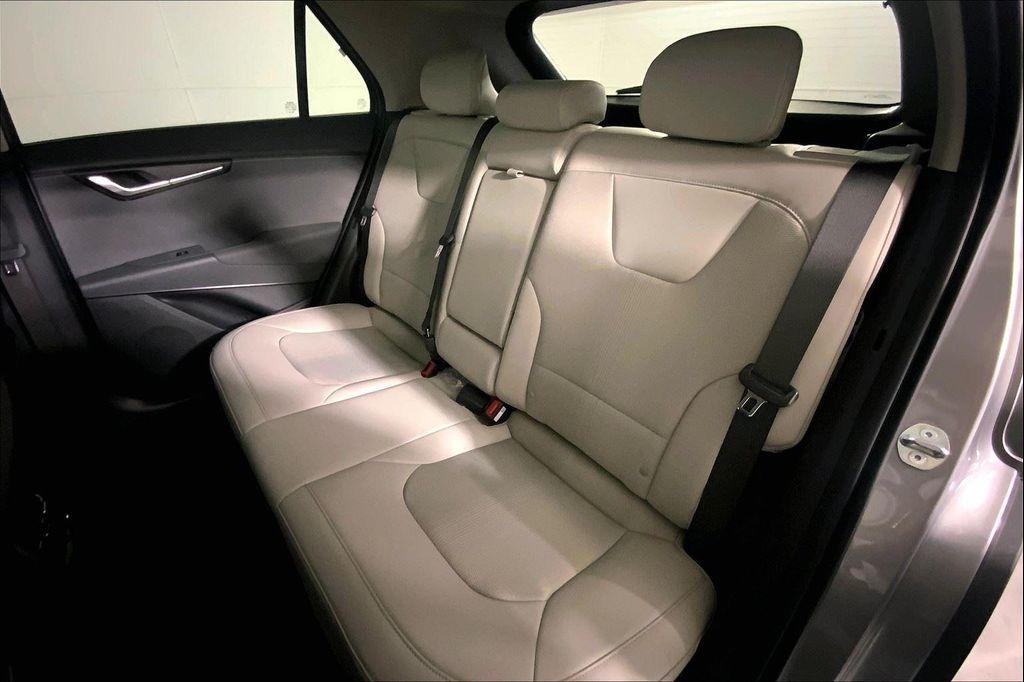 new 2025 Kia Niro car, priced at $30,106