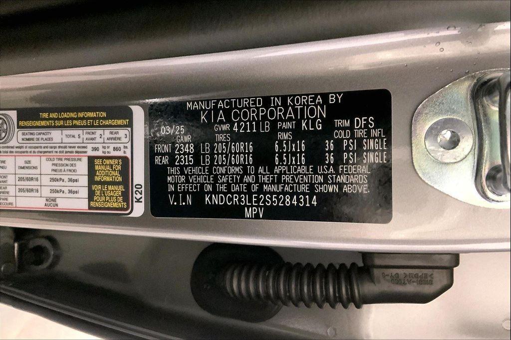 new 2025 Kia Niro car, priced at $30,106