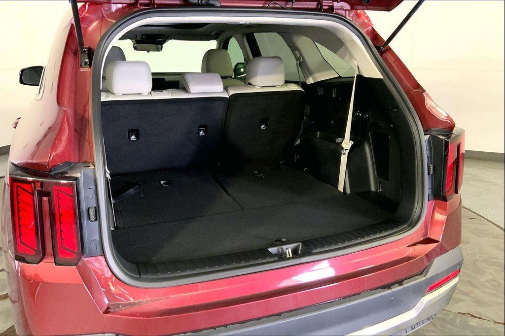 new 2025 Kia Sorento car, priced at $37,035