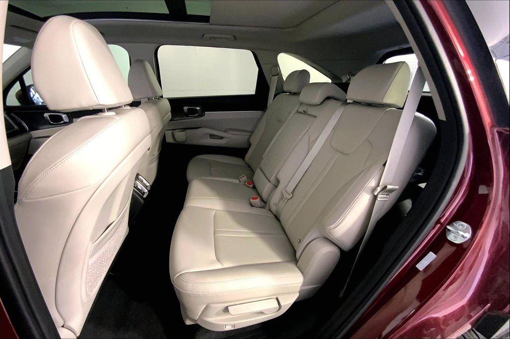 new 2025 Kia Sorento car, priced at $37,035