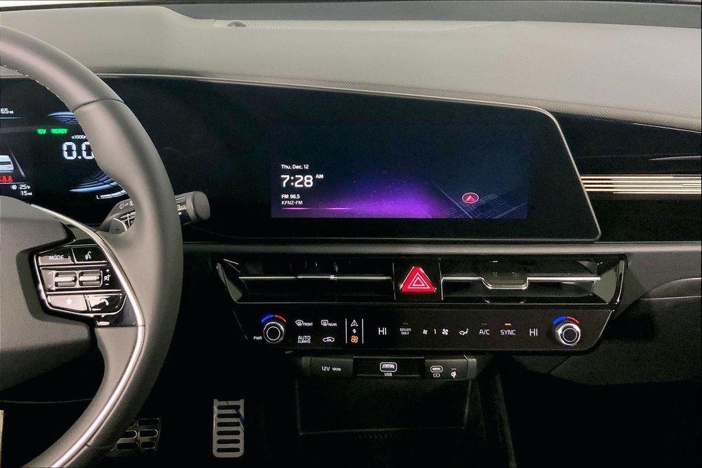 new 2025 Kia Niro car, priced at $32,333