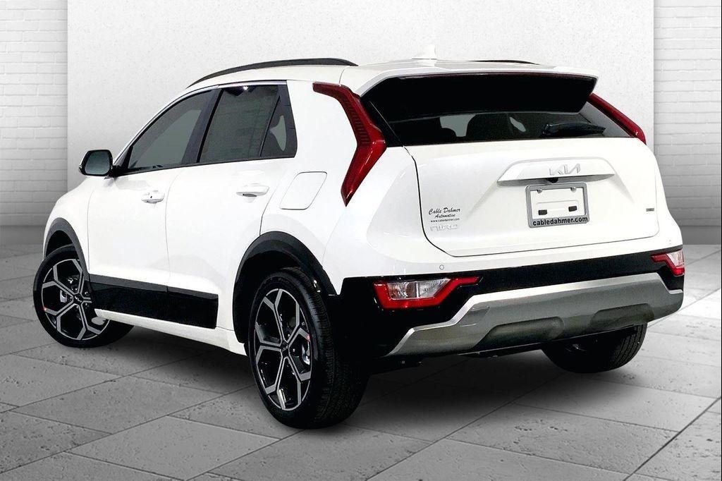 new 2025 Kia Niro car, priced at $32,333
