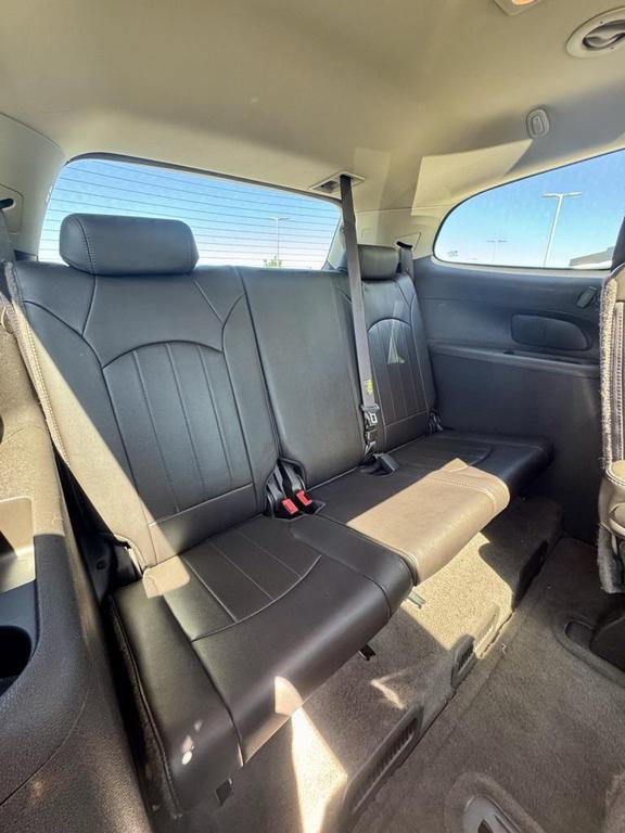 used 2014 Buick Enclave car, priced at $10,000
