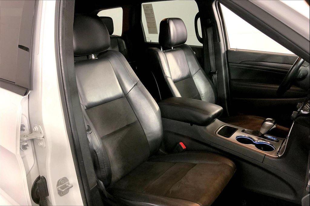 used 2021 Jeep Grand Cherokee car, priced at $17,400