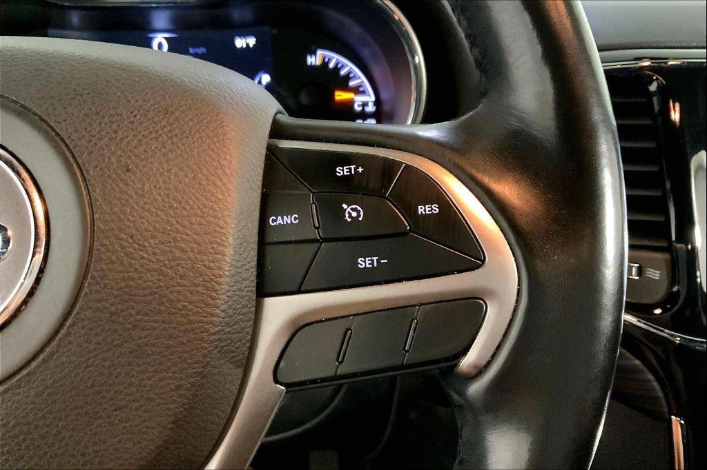 used 2021 Jeep Grand Cherokee car, priced at $17,400