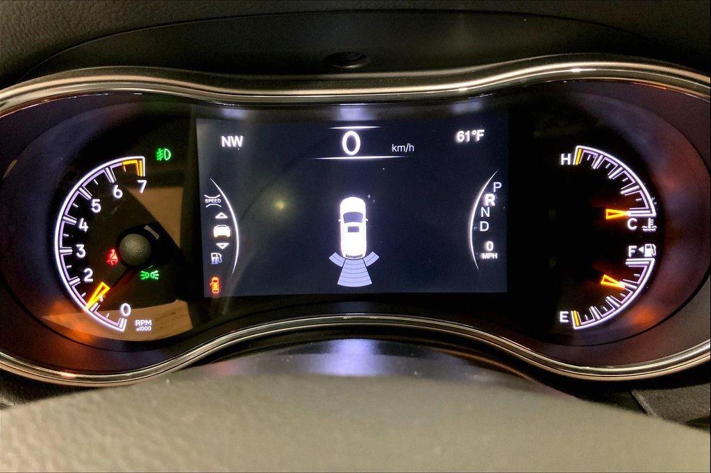 used 2021 Jeep Grand Cherokee car, priced at $17,400