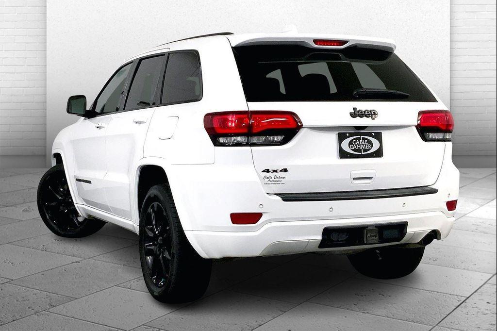 used 2021 Jeep Grand Cherokee car, priced at $17,400