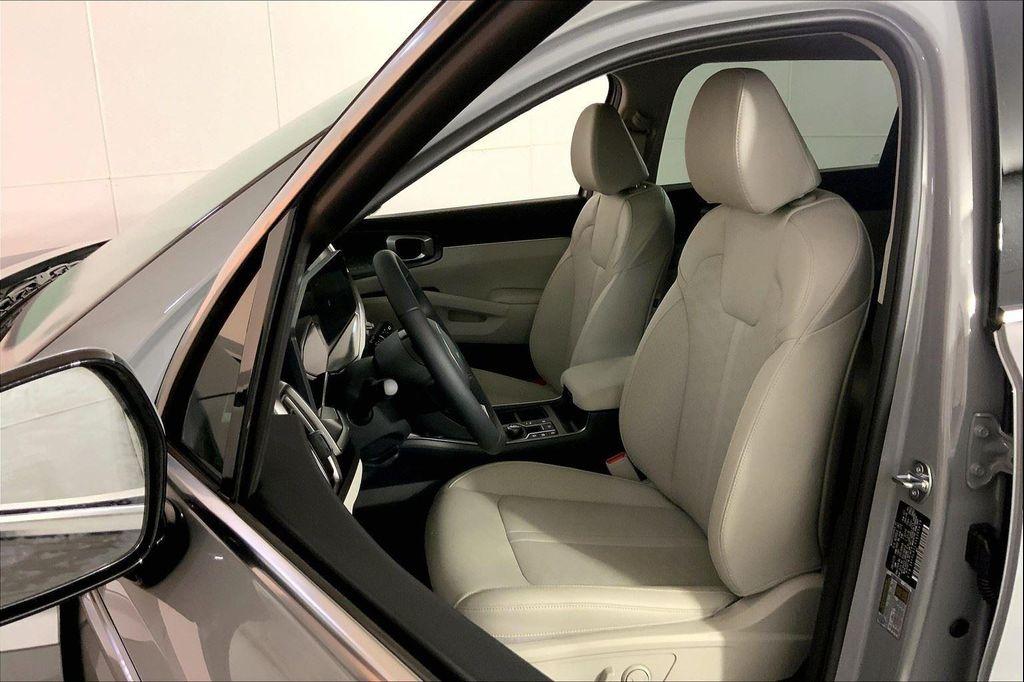 new 2025 Kia Sorento car, priced at $37,035