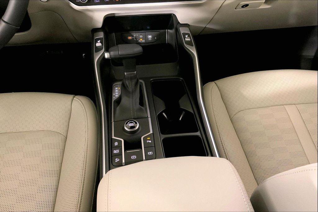 new 2025 Kia Sorento car, priced at $37,035