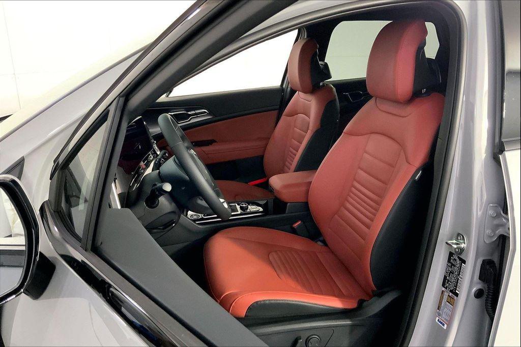 new 2025 Kia Sportage car, priced at $35,620