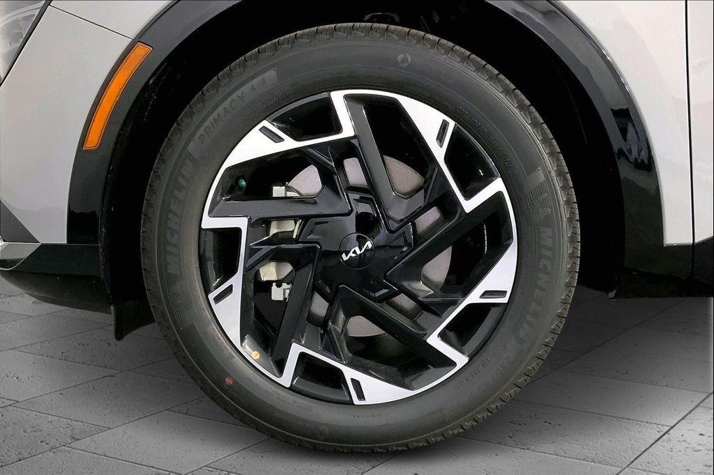 new 2025 Kia Sportage car, priced at $35,620
