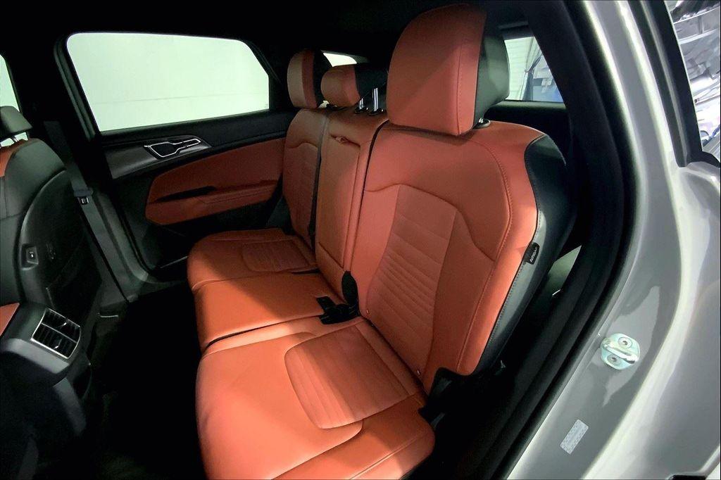 new 2025 Kia Sportage car, priced at $35,620
