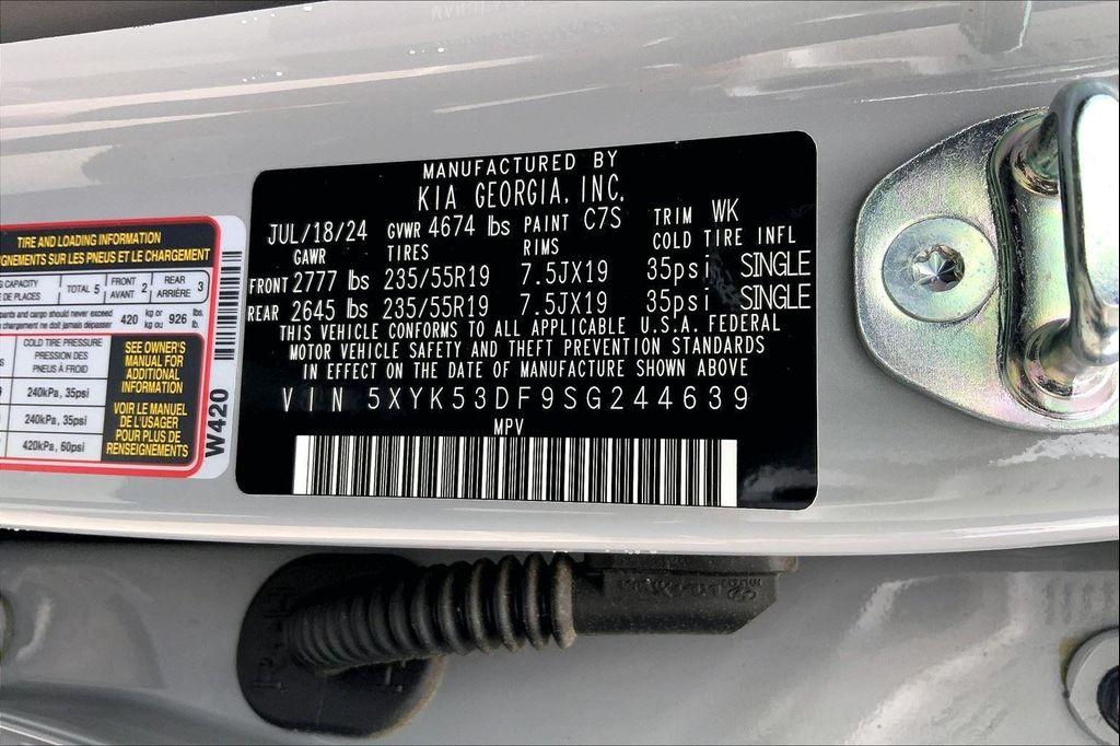 new 2025 Kia Sportage car, priced at $35,620