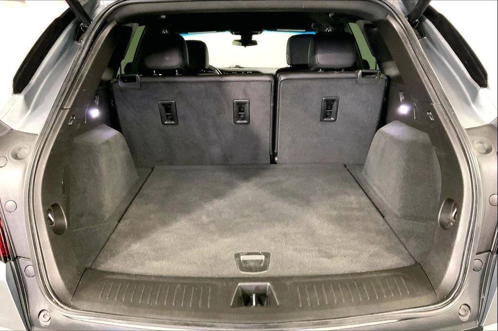 used 2021 Cadillac XT5 car, priced at $25,399