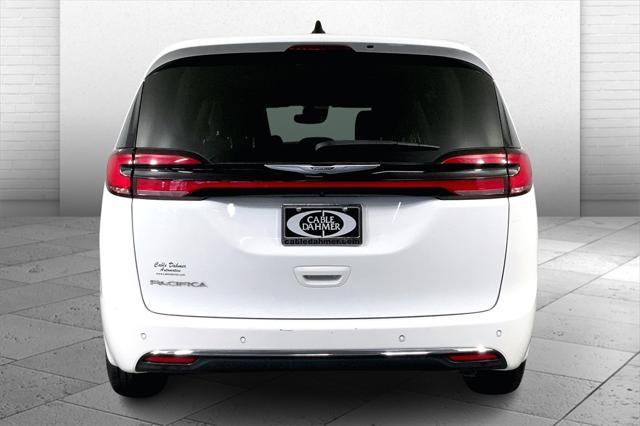 used 2023 Chrysler Pacifica car, priced at $22,400