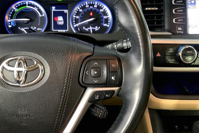 used 2017 Toyota Highlander Hybrid car, priced at $25,499