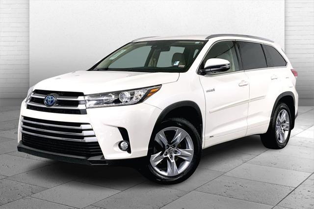 used 2017 Toyota Highlander Hybrid car, priced at $25,499