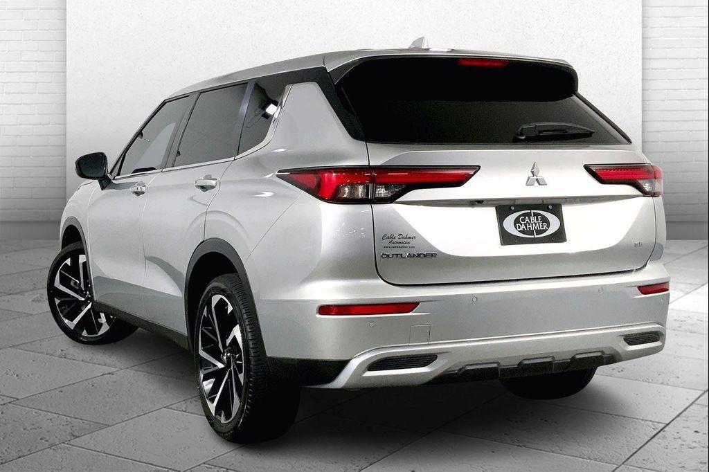 used 2022 Mitsubishi Outlander car, priced at $22,600