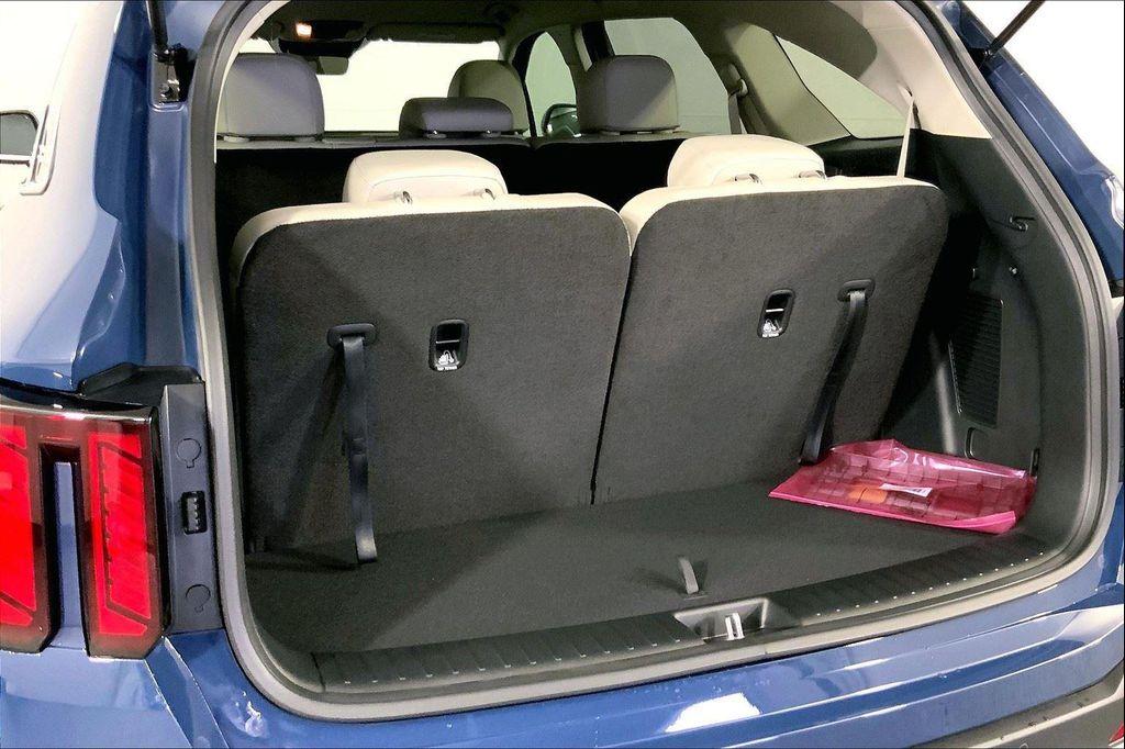 new 2025 Kia Sorento car, priced at $36,085