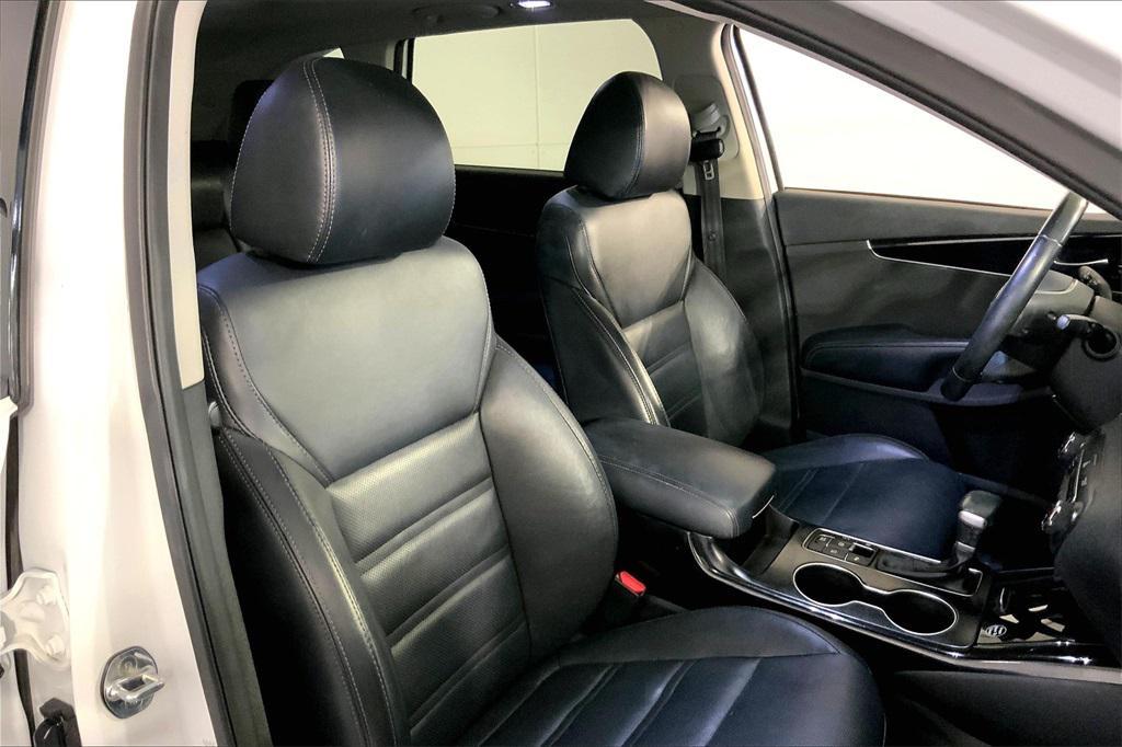 used 2020 Kia Sorento car, priced at $18,399
