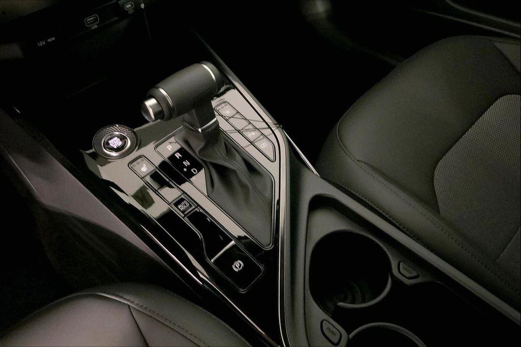 new 2025 Kia Niro car, priced at $29,792