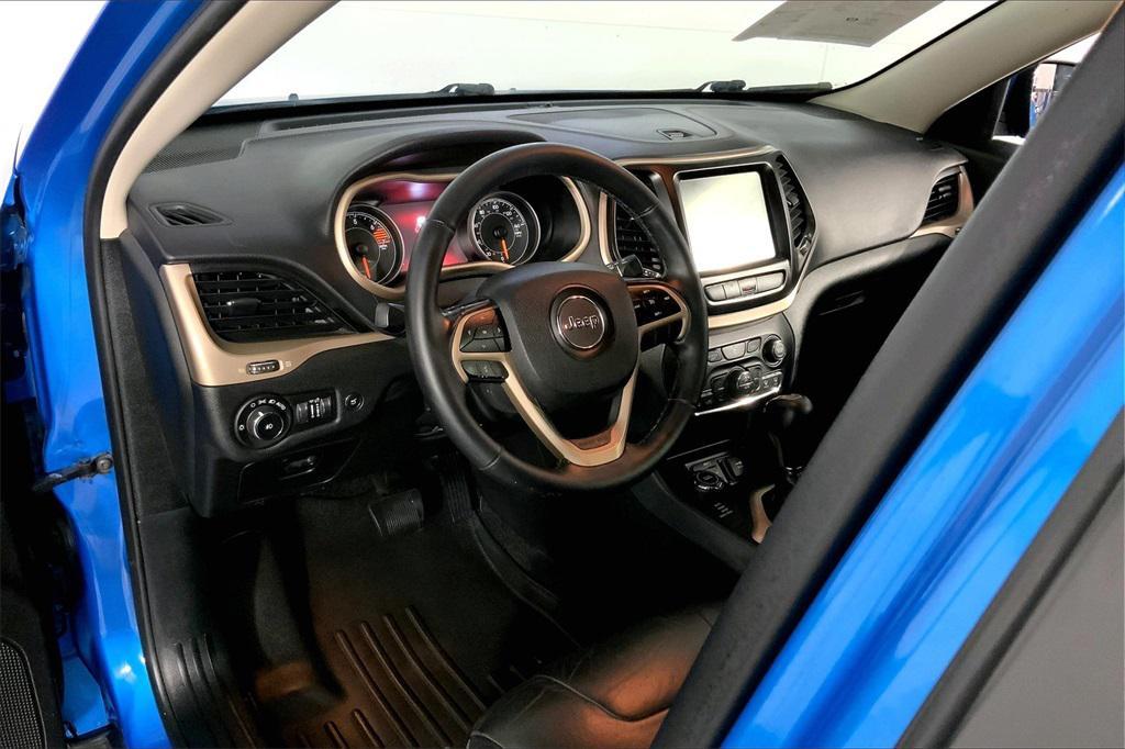 used 2018 Jeep Cherokee car, priced at $15,999