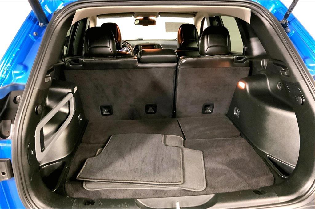 used 2018 Jeep Cherokee car, priced at $15,999