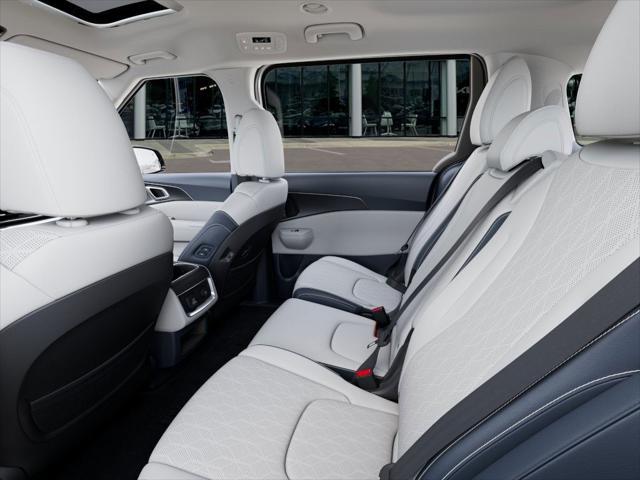 new 2025 Kia Carnival car, priced at $47,160