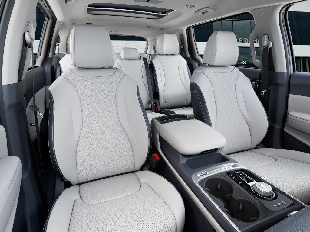 new 2026 Kia Carnival Hybrid car, priced at $51,365