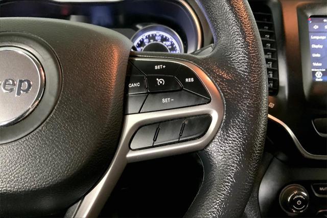 used 2019 Jeep Cherokee car, priced at $13,899
