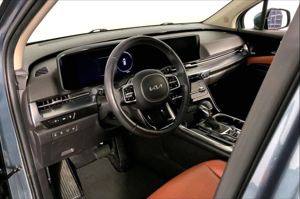 used 2023 Kia Carnival car, priced at $38,700