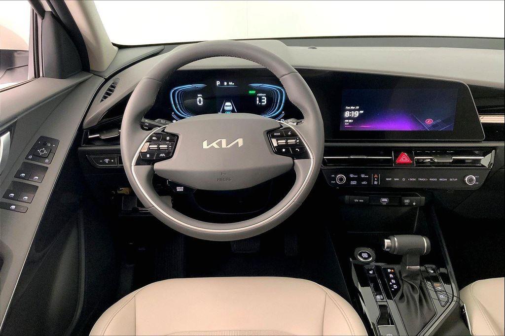 new 2025 Kia Niro car, priced at $30,148