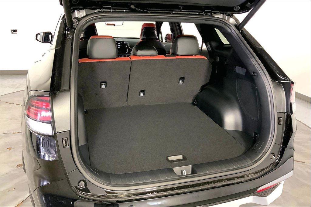 new 2025 Kia Sportage car, priced at $34,590