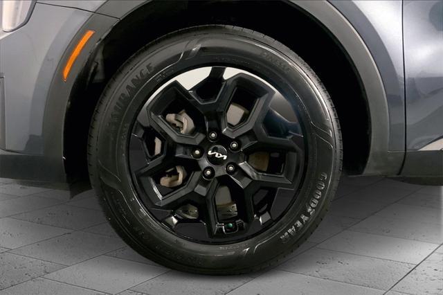 used 2024 Kia Sorento car, priced at $29,000