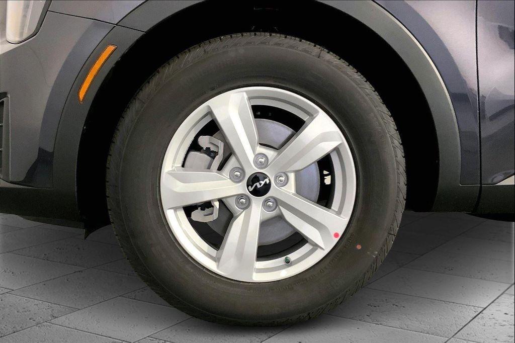 new 2025 Kia Sorento car, priced at $32,284