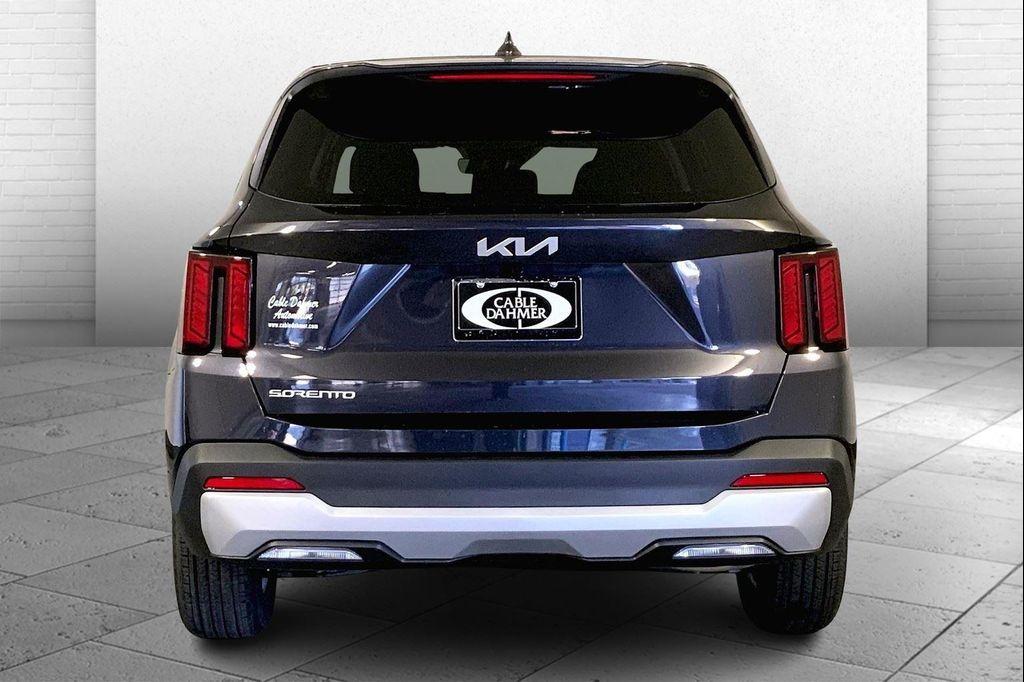new 2025 Kia Sorento car, priced at $32,284