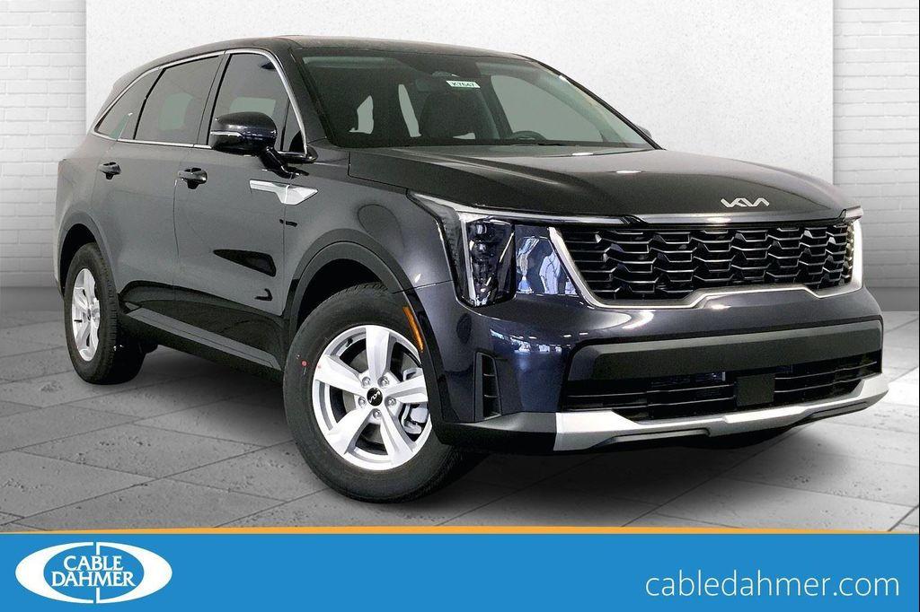 new 2025 Kia Sorento car, priced at $32,284