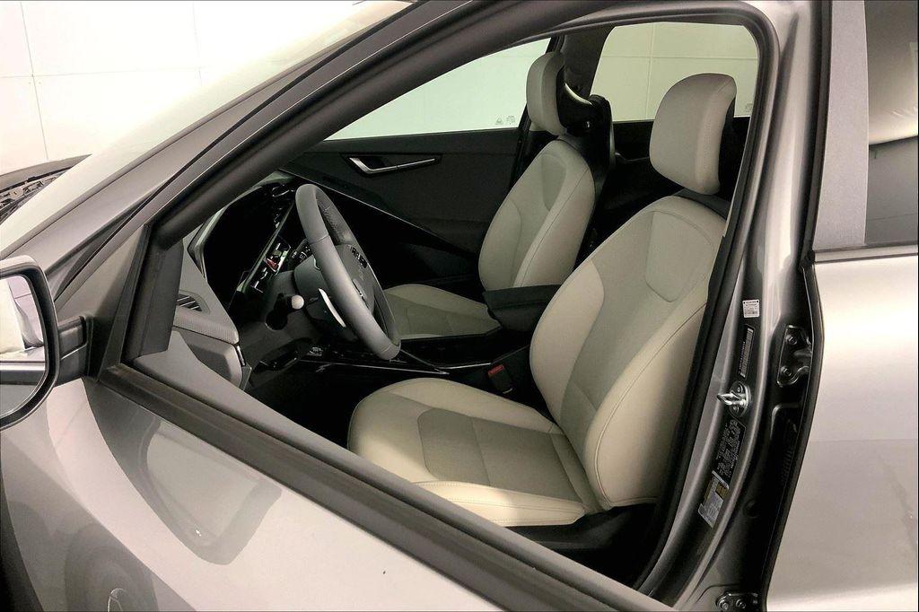 new 2025 Kia Niro car, priced at $29,792