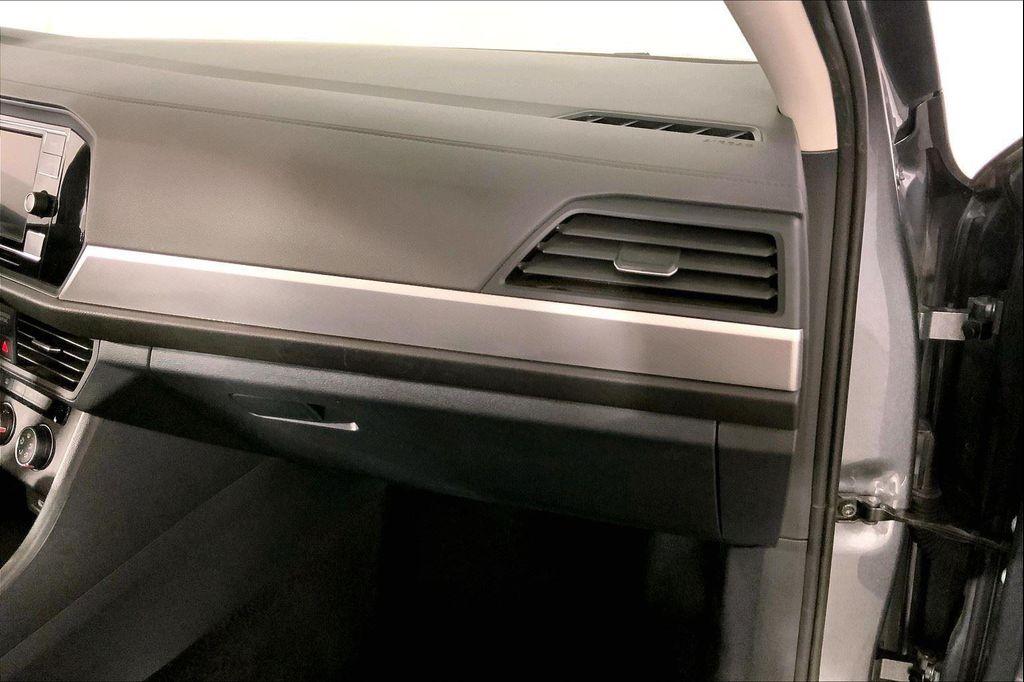 used 2024 Volkswagen Jetta car, priced at $16,200