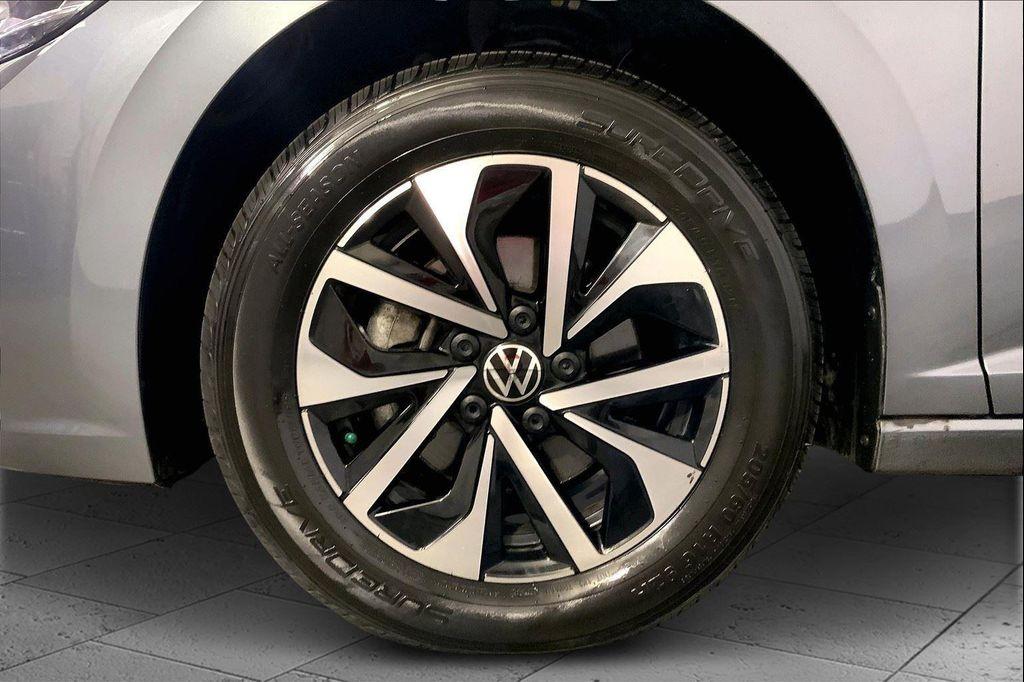 used 2024 Volkswagen Jetta car, priced at $16,200