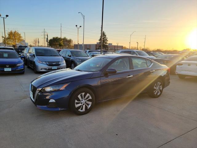 used 2022 Nissan Altima car, priced at $15,550