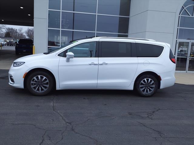 used 2021 Chrysler Pacifica car, priced at $25,644