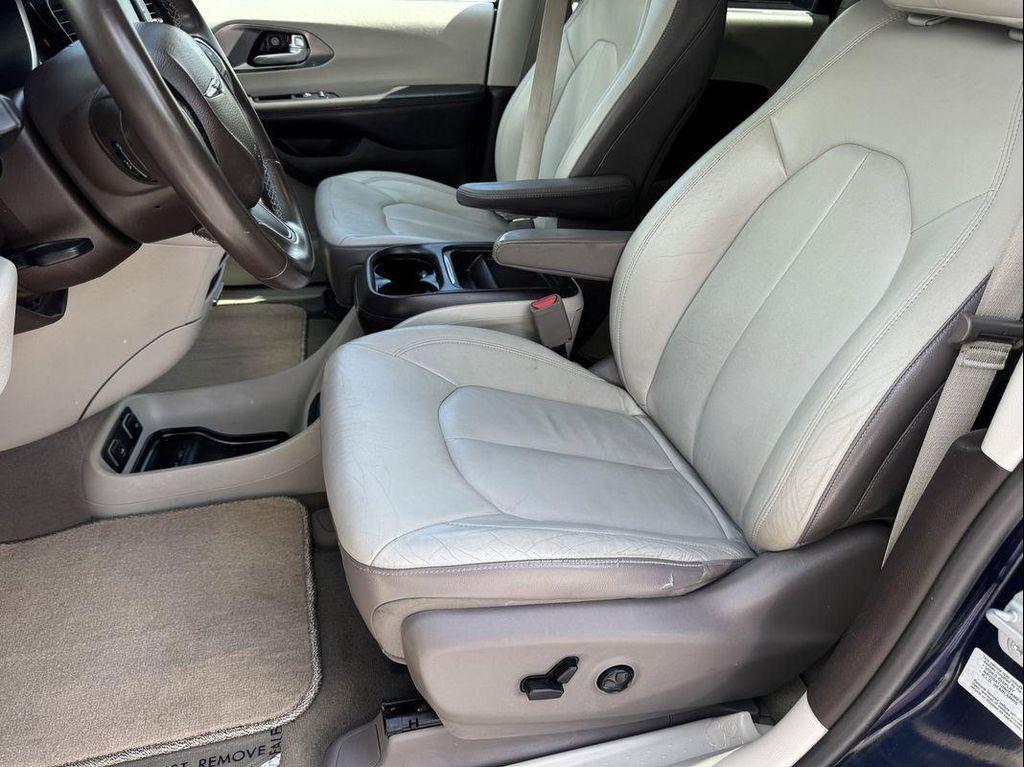 used 2017 Chrysler Pacifica car, priced at $12,995