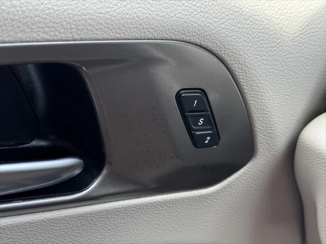 used 2020 Chrysler Pacifica car, priced at $17,995