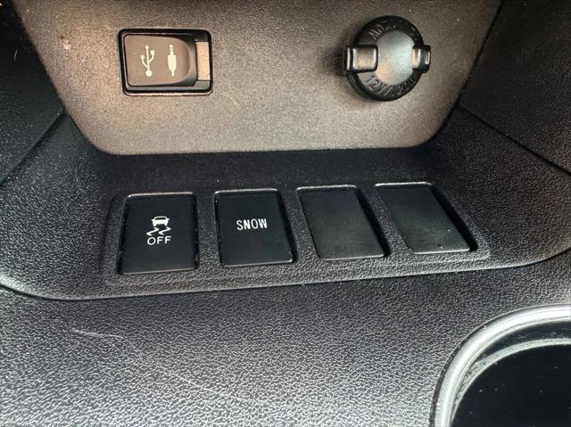 used 2015 Toyota Highlander car, priced at $20,995