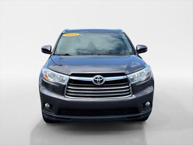 used 2015 Toyota Highlander car, priced at $18,424