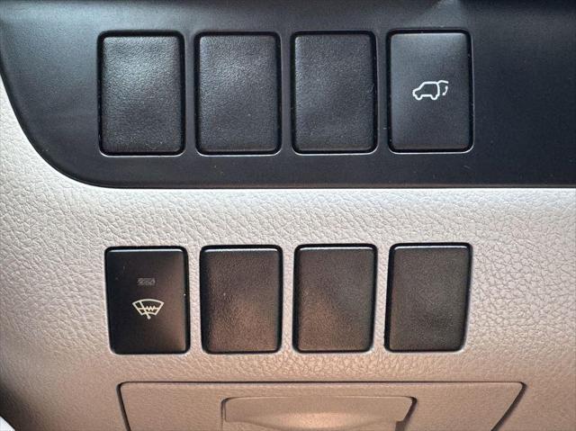 used 2015 Toyota Highlander car, priced at $18,424